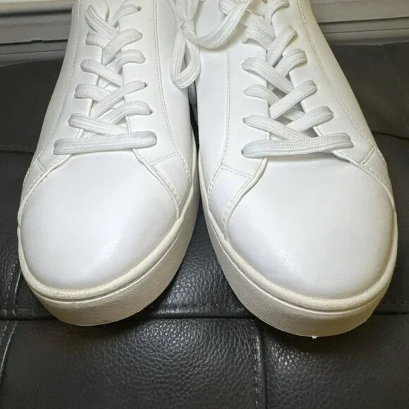Thousand Fell Lace Up White Eco Recycled Tennis Shoes Mens size 9